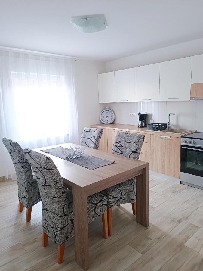 נובי ווינודולסקי Apartmani Biba מראה חיצוני תמונה